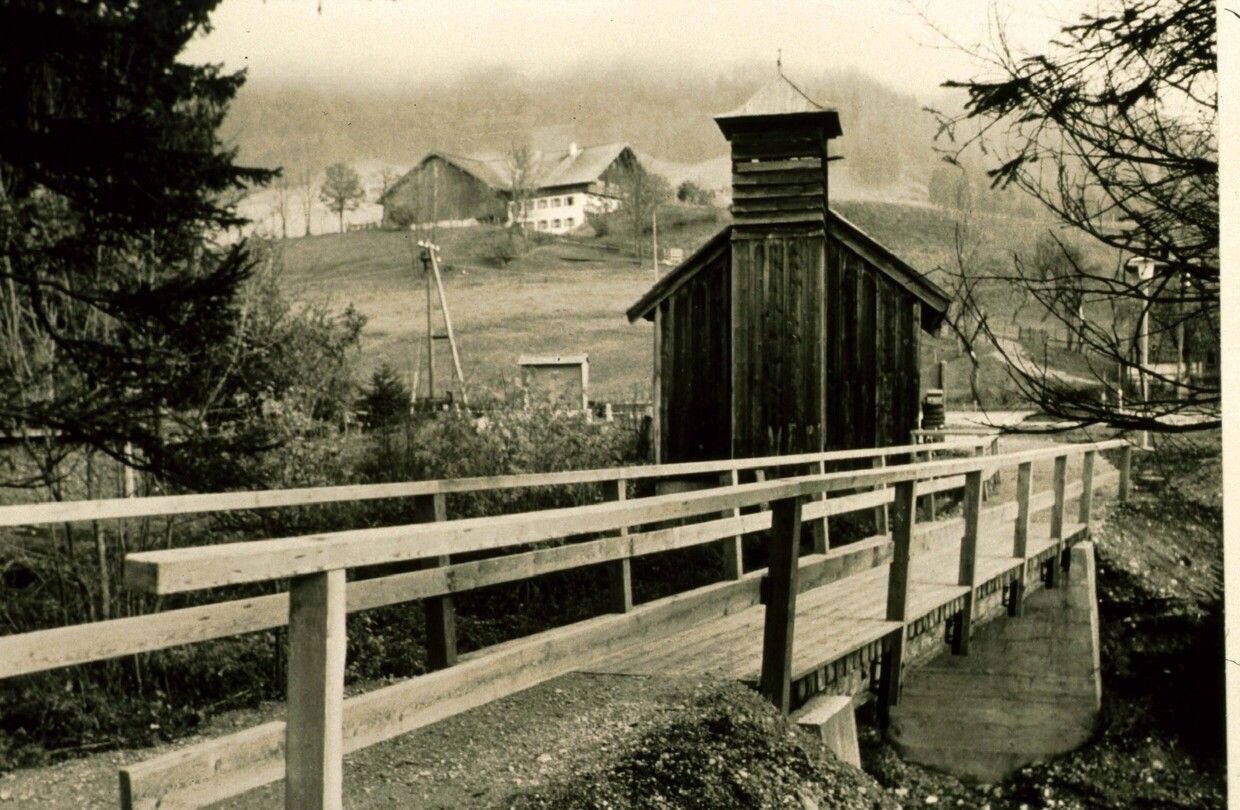 Erste Holzhütte der Feuerwehr